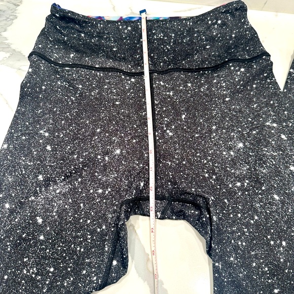 EUC Peloton Jewels in Space High Waisted Reversible Leggings - large - Picture 8 of 14